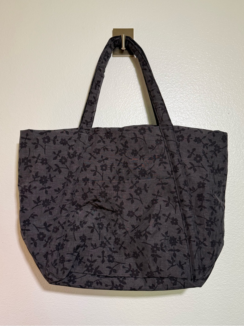 Baggu Cloud Bag In Charcoal Ditsy Floral